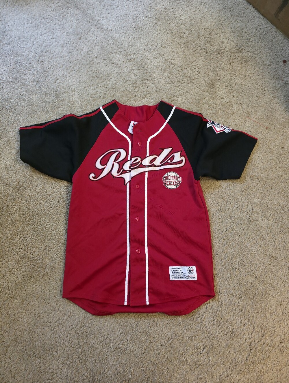 Cincinnati Reds - Picture 2 of 4